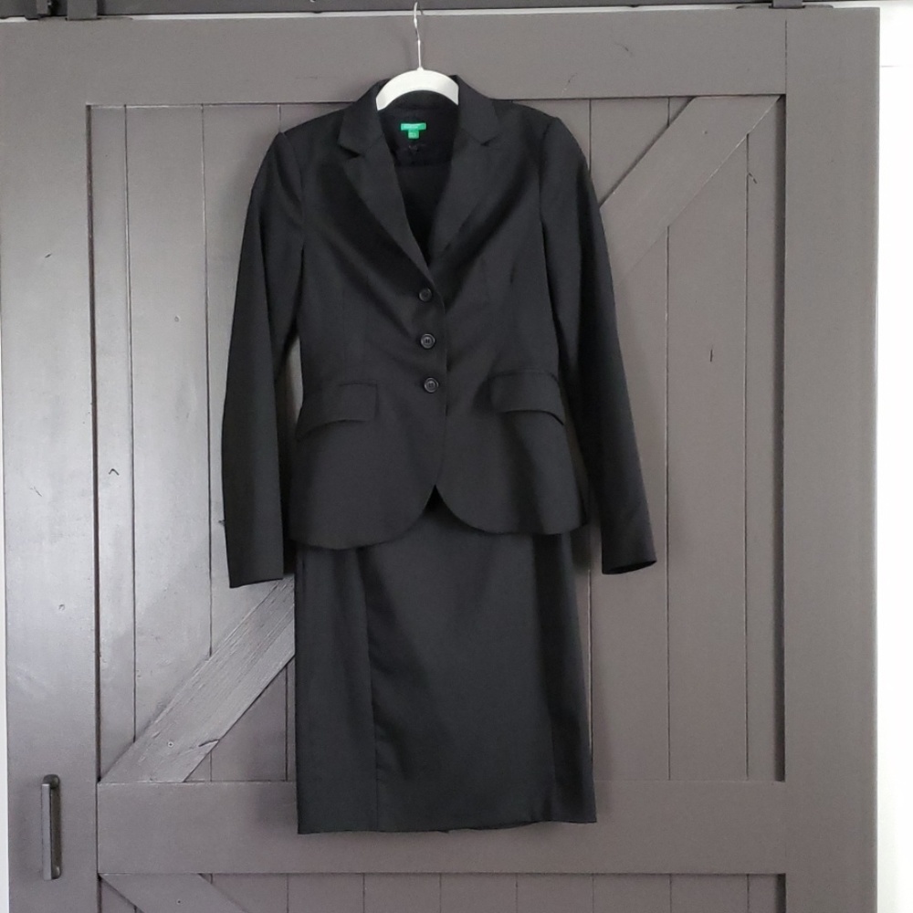 Fitted black suit dress sheath and blazer